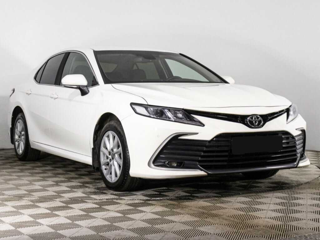 Toyota Camry с пробегом — 2021 год. Фото: #2