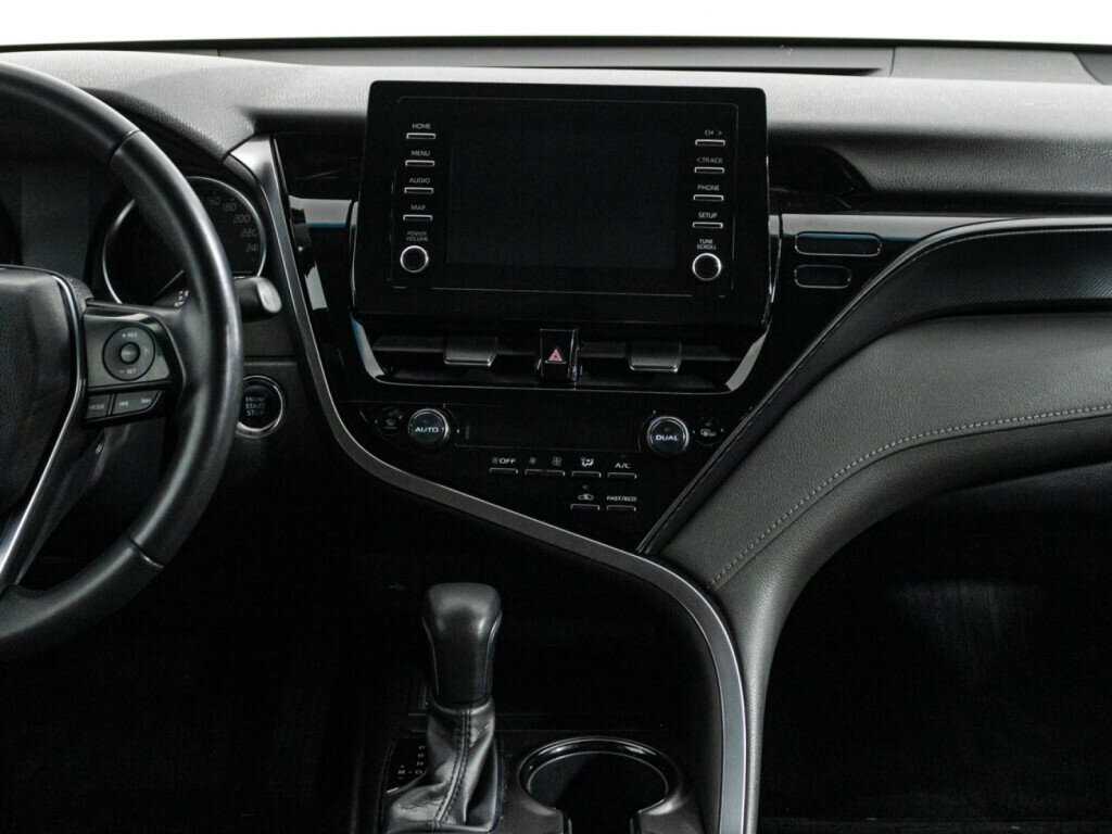 Toyota Camry с пробегом — 2021 год. Фото: #13