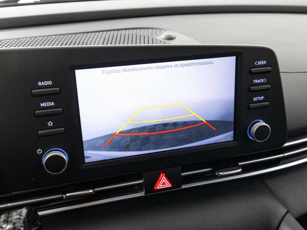 Hyundai Elantra с пробегом — 2021 год. Фото: #14