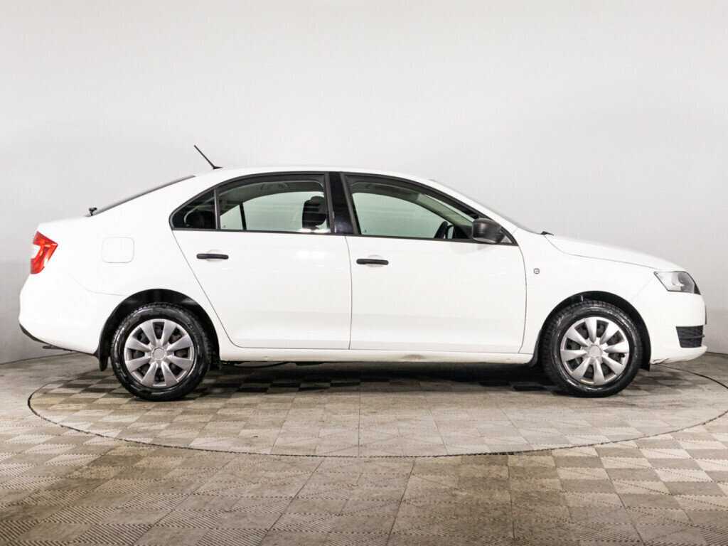 Skoda Rapid с пробегом — 2017 год. Фото: #3