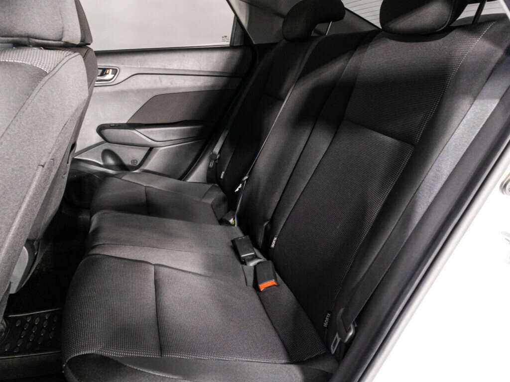 Hyundai Solaris с пробегом — 2017 год. Фото: #9