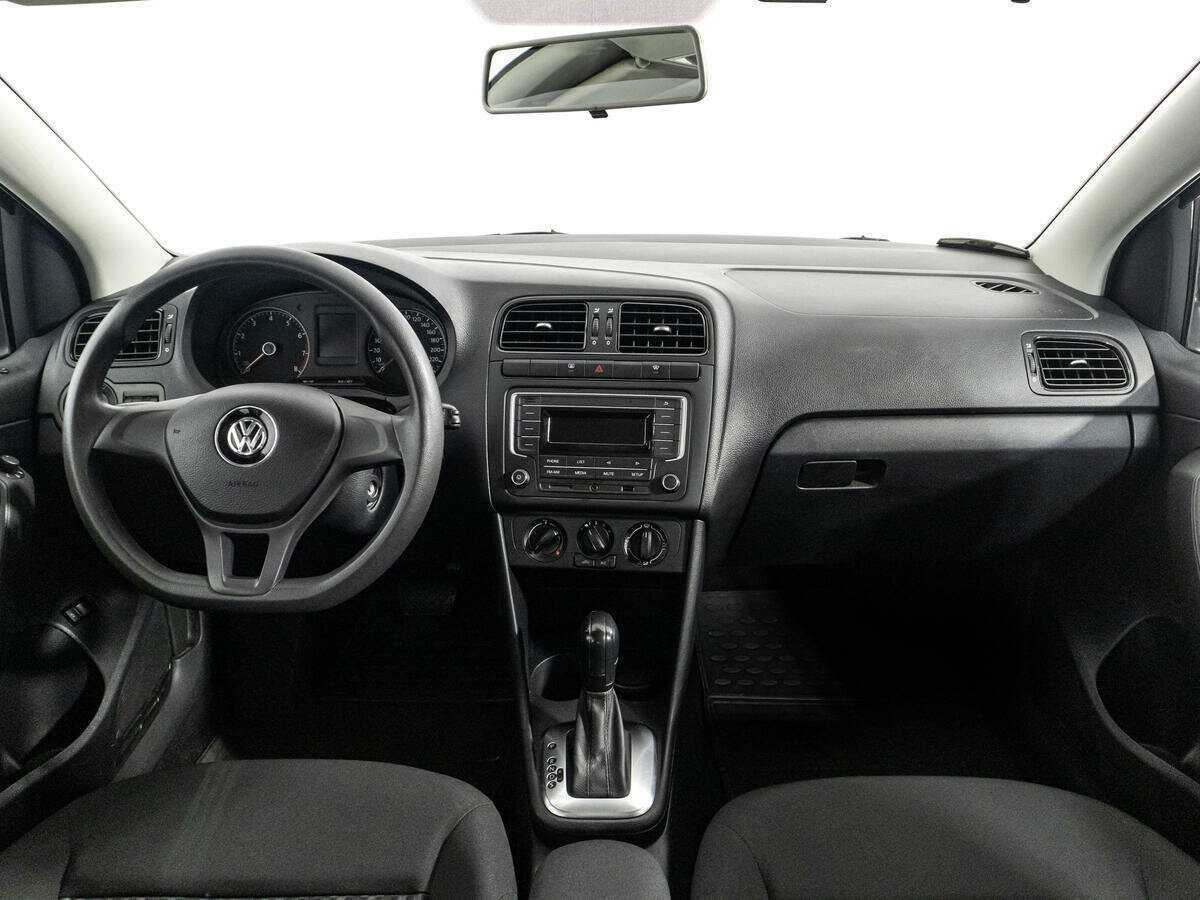 Volkswagen Polo с пробегом — 2019 год. Фото: #12