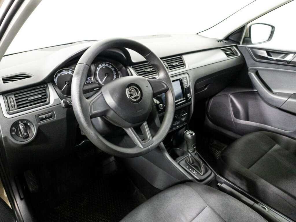 Skoda Rapid с пробегом — 2019 год. Фото: #10