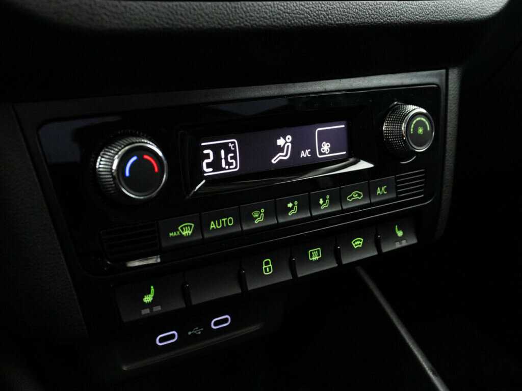 Skoda Rapid с пробегом — 2021 год. Фото: #13