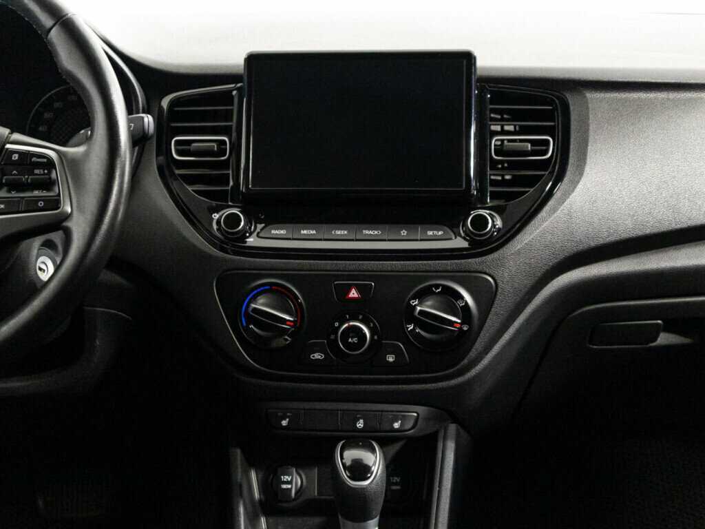 Hyundai Solaris с пробегом — 2021 год. Фото: #13