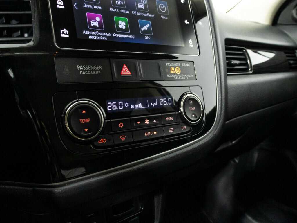 Mitsubishi Outlander с пробегом — 2018 год. Фото: #16