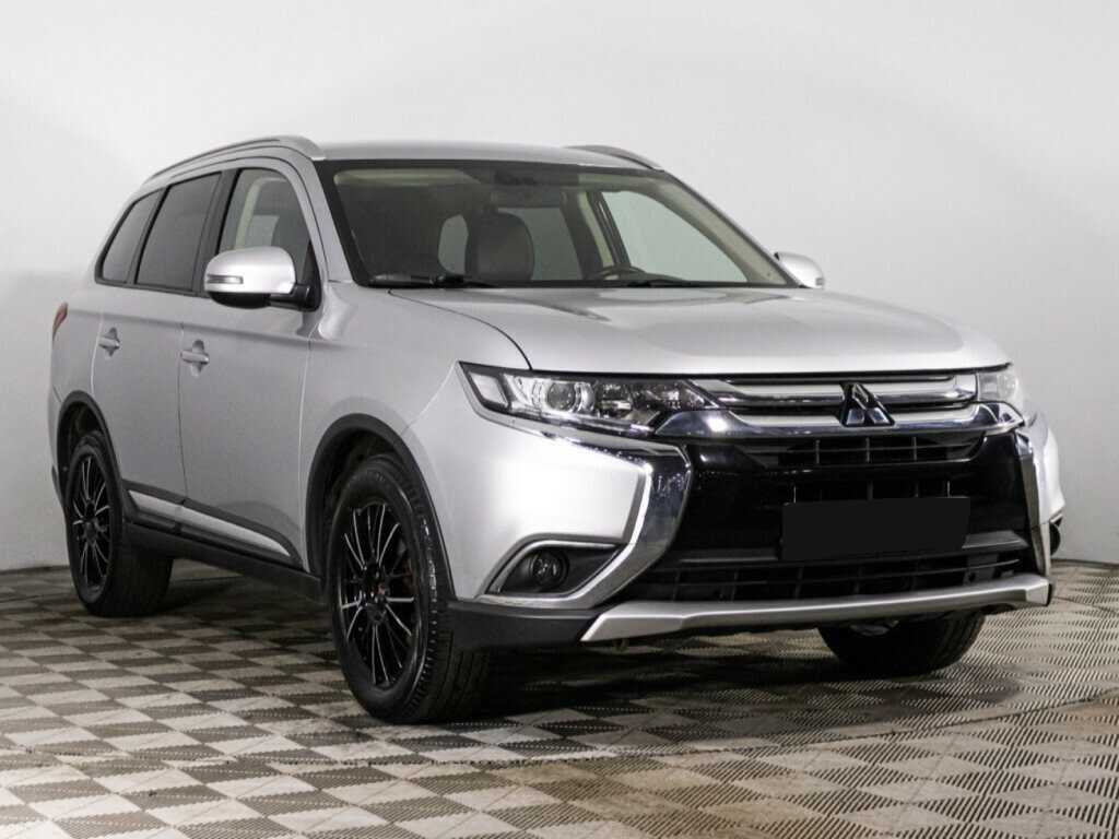 Mitsubishi Outlander с пробегом — 2016 год. Фото: #2