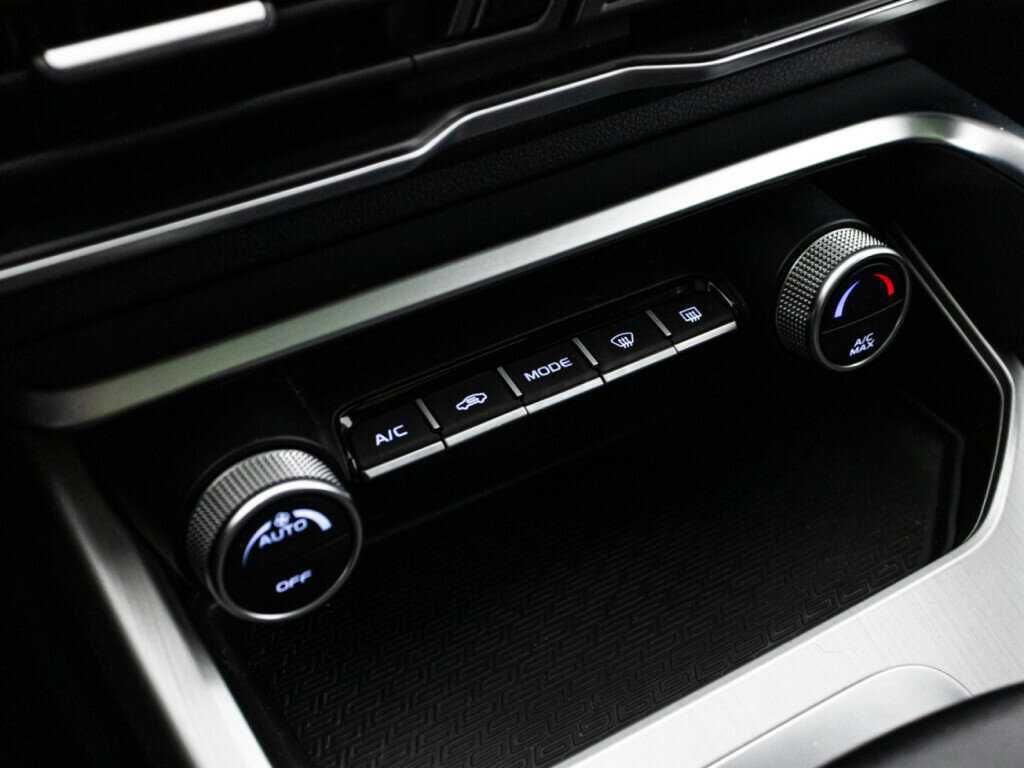 Geely Coolray с пробегом — 2022 год. Фото: #17