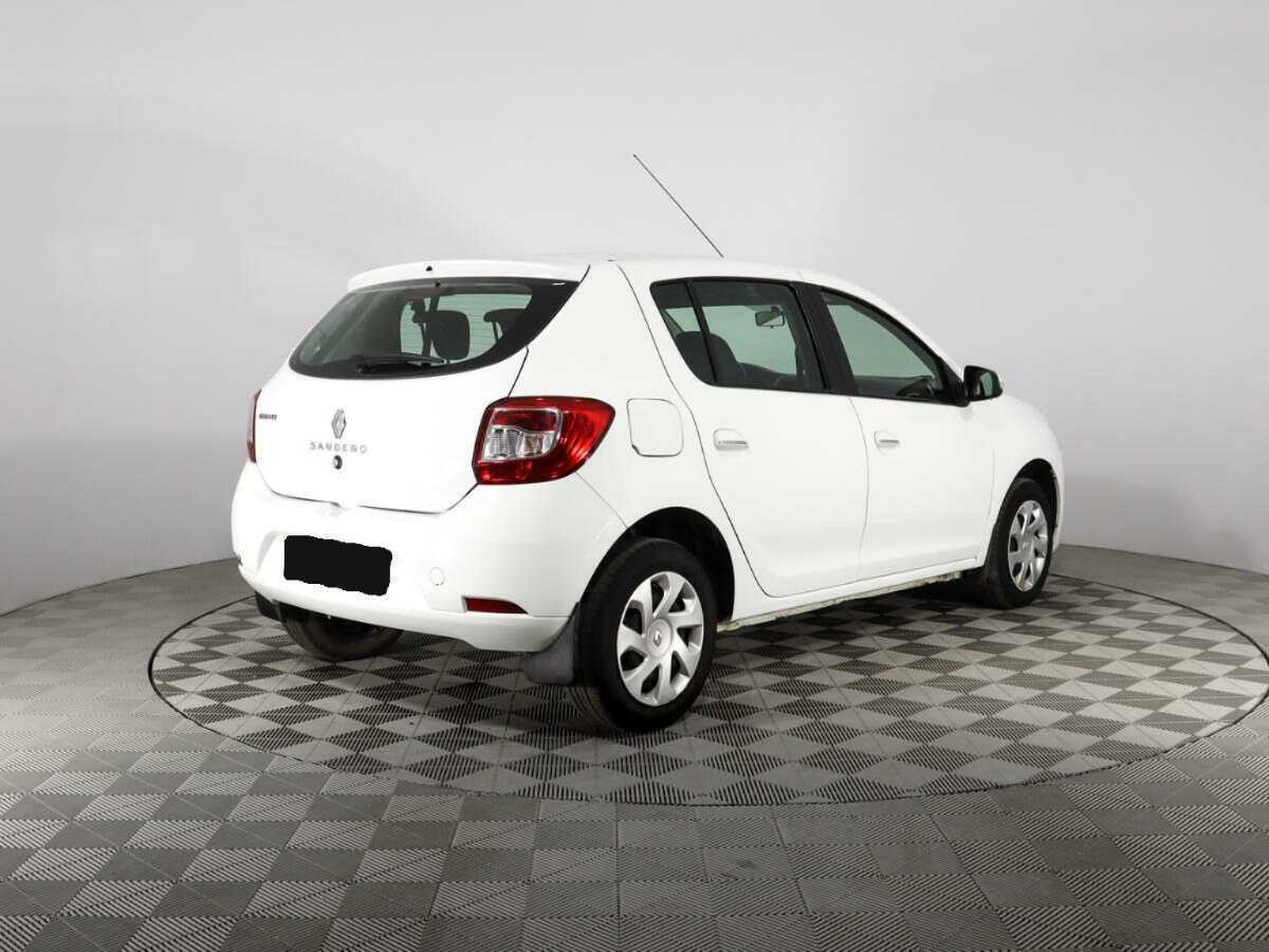 Renault Sandero с пробегом — 2017 год. Фото: #7