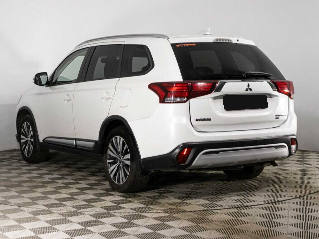 Mitsubishi Outlander с пробегом — 2020 год. Фото: #6