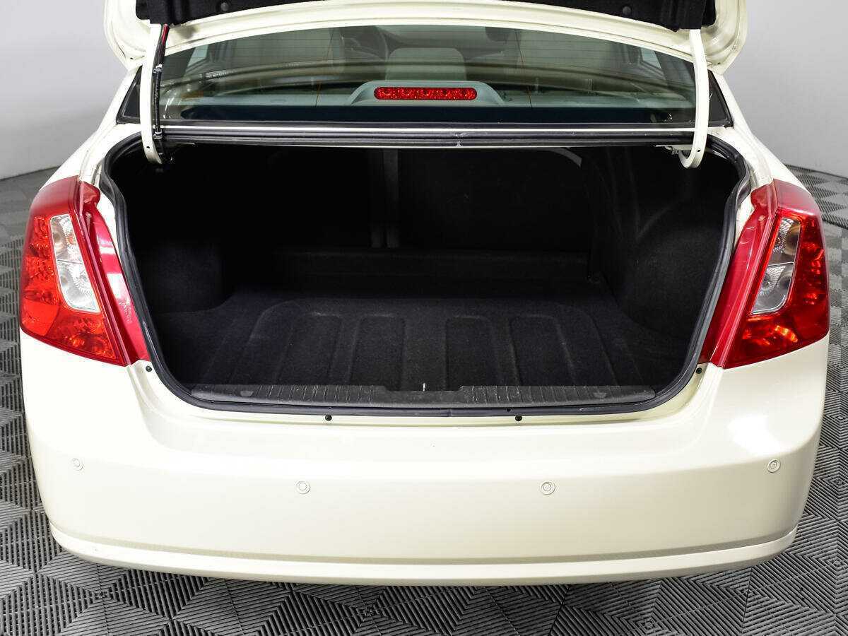 Daewoo Gentra с пробегом — 2014 год. Фото: #13