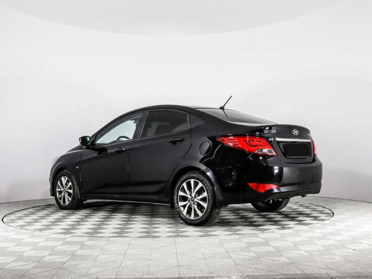 Hyundai Solaris с пробегом — 2015 год. Фото: #6