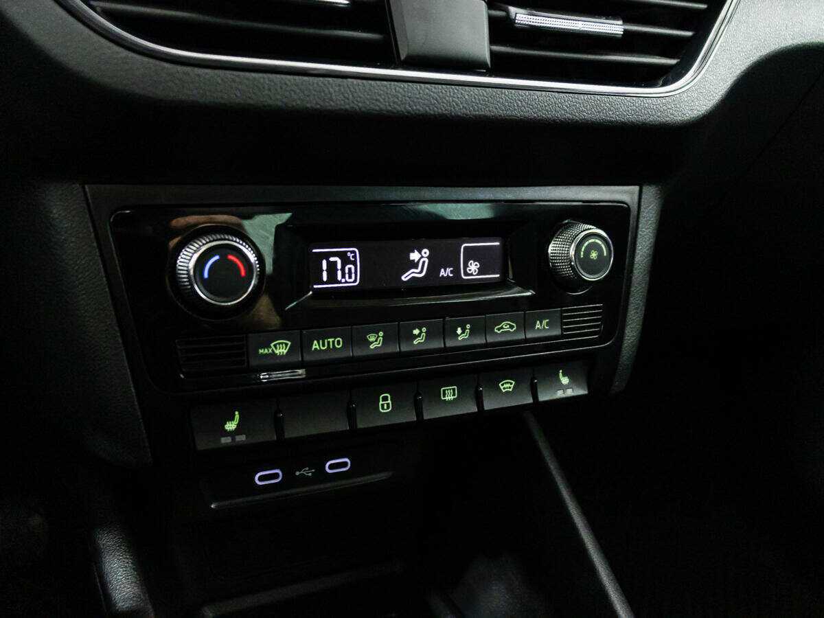 Skoda Rapid с пробегом — 2021 год. Фото: #16