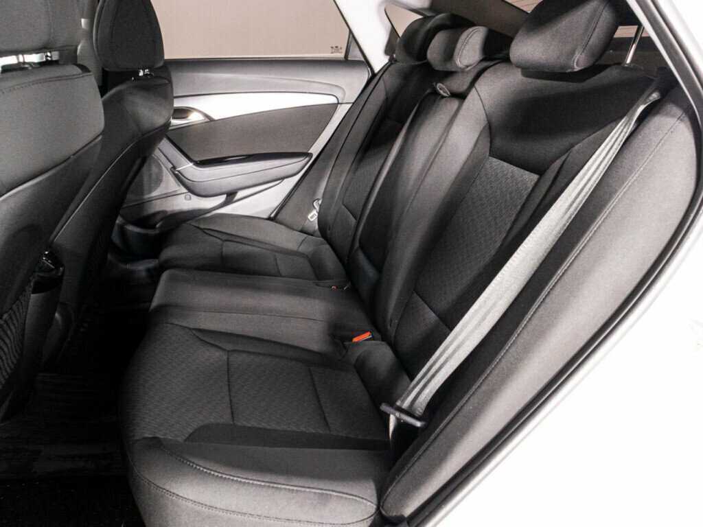 Hyundai i40 с пробегом — 2015 год. Фото: #9