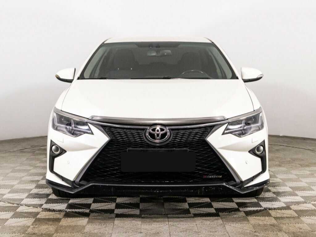 Toyota Camry с пробегом — 2018 год. Фото: #1