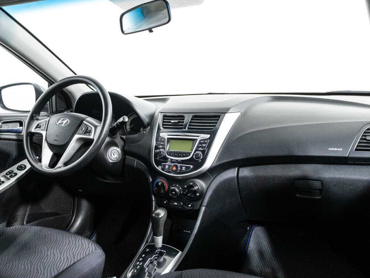 Hyundai Solaris с пробегом — 2014 год. Фото: #8