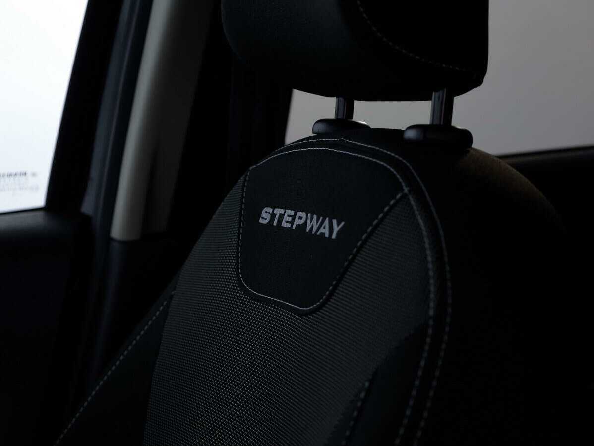 Renault Sandero с пробегом — 2020 год. Фото: #17