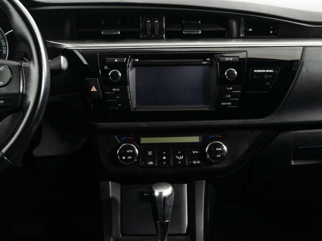 Toyota Corolla с пробегом — 2014 год. Фото: #13