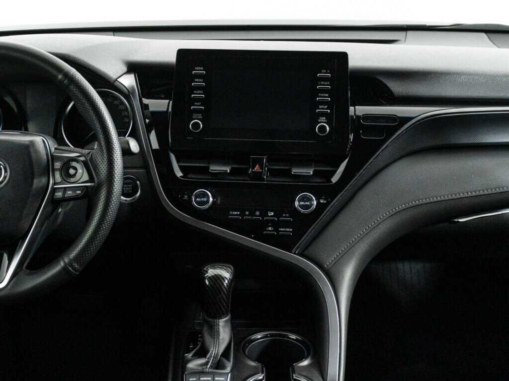 Toyota Camry с пробегом — 2021 год. Фото: #12