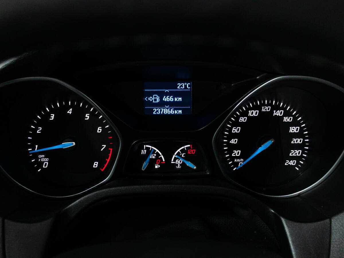 Ford Focus с пробегом — 2013 год. Фото: #10