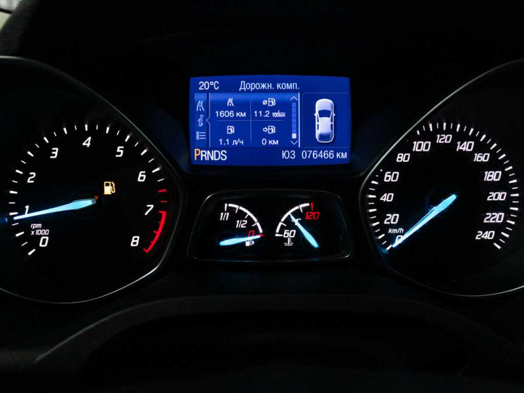 Ford Kuga с пробегом — 2014 год. Фото: #11