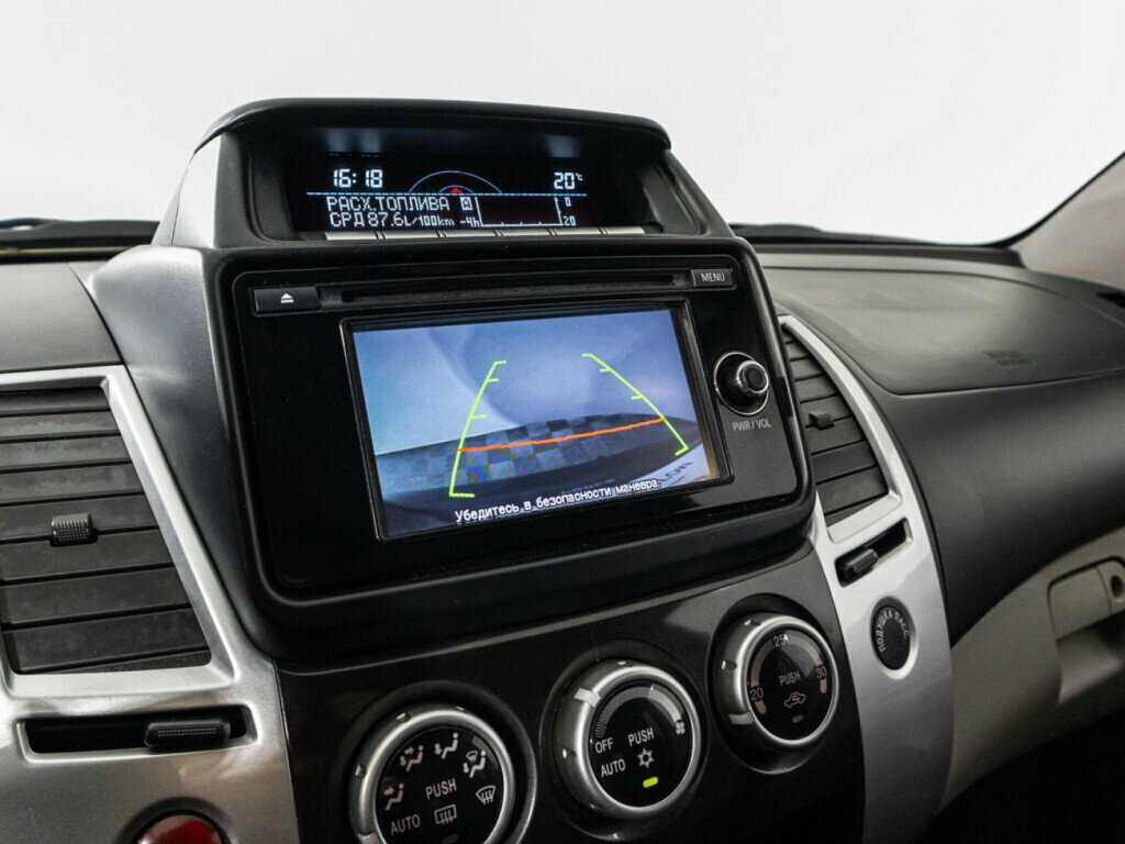 Mitsubishi Pajero Sport с пробегом — 2014 год. Фото: #14