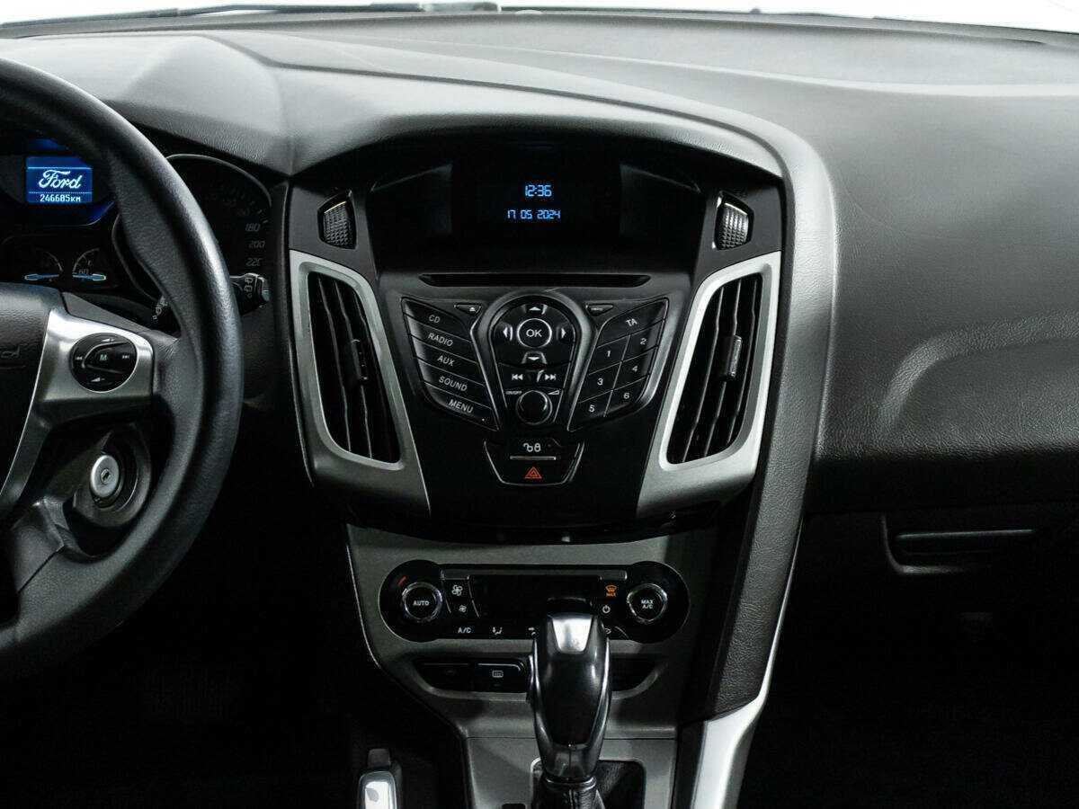 Ford Focus с пробегом — 2013 год. Фото: #13