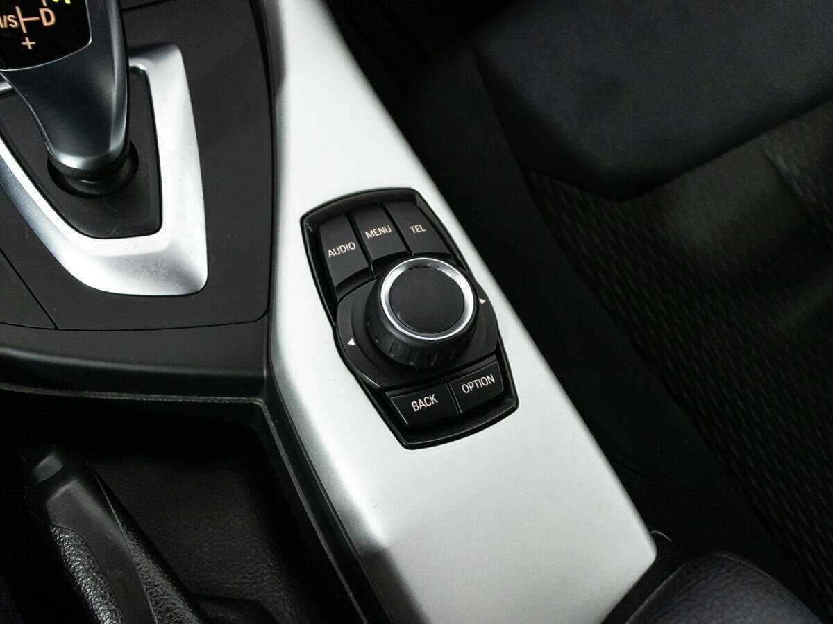 BMW 1 серии с пробегом — 2012 год. Фото: #16