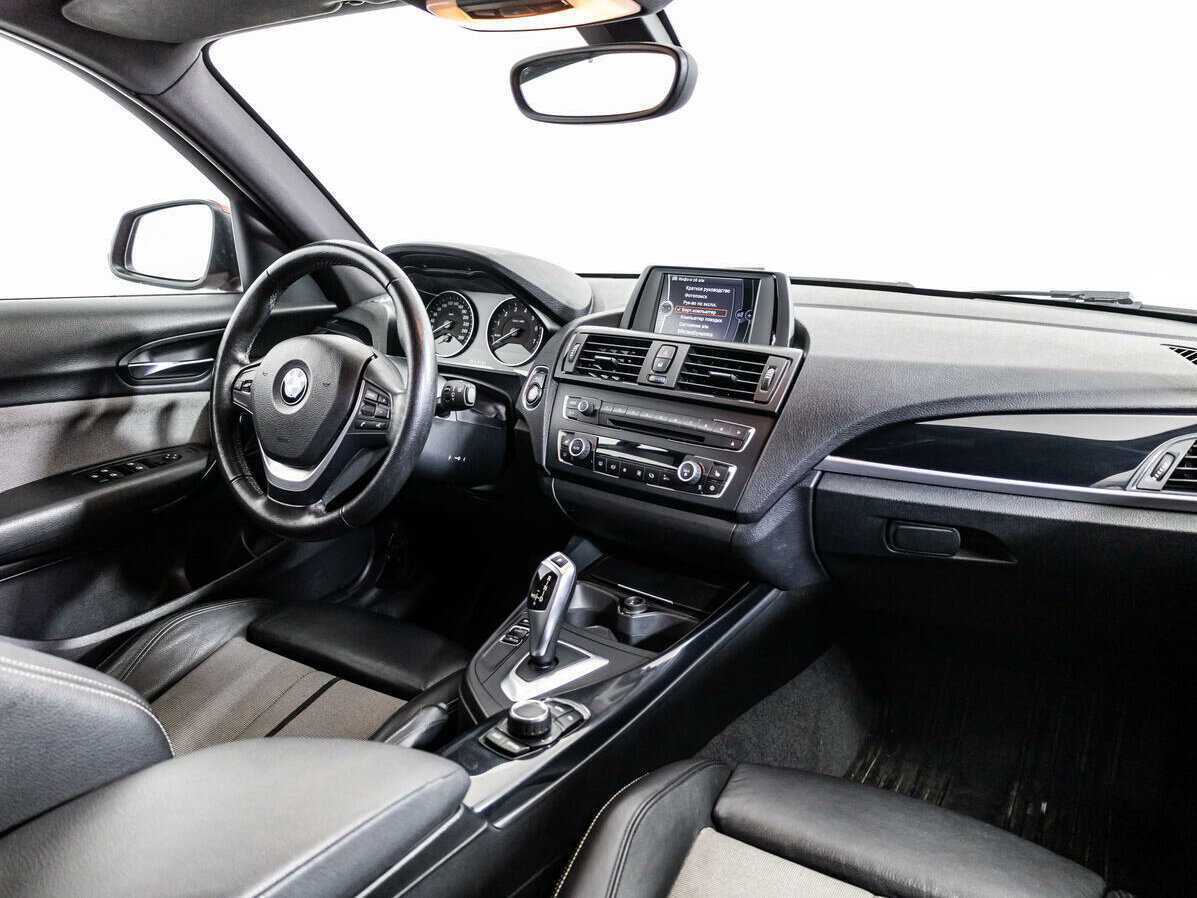 BMW 1 серии с пробегом — 2012 год. Фото: #6