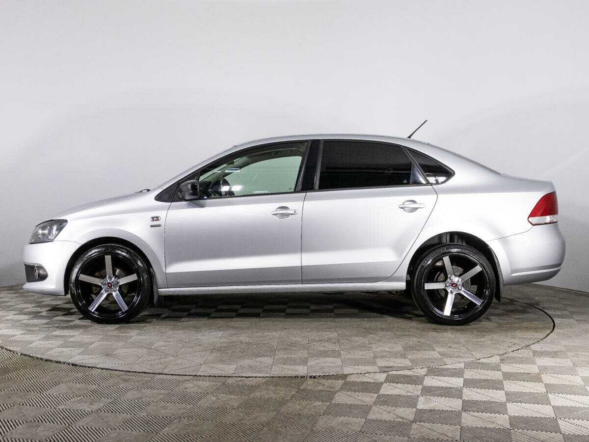 Volkswagen Polo с пробегом — 2013 год. Фото: #7