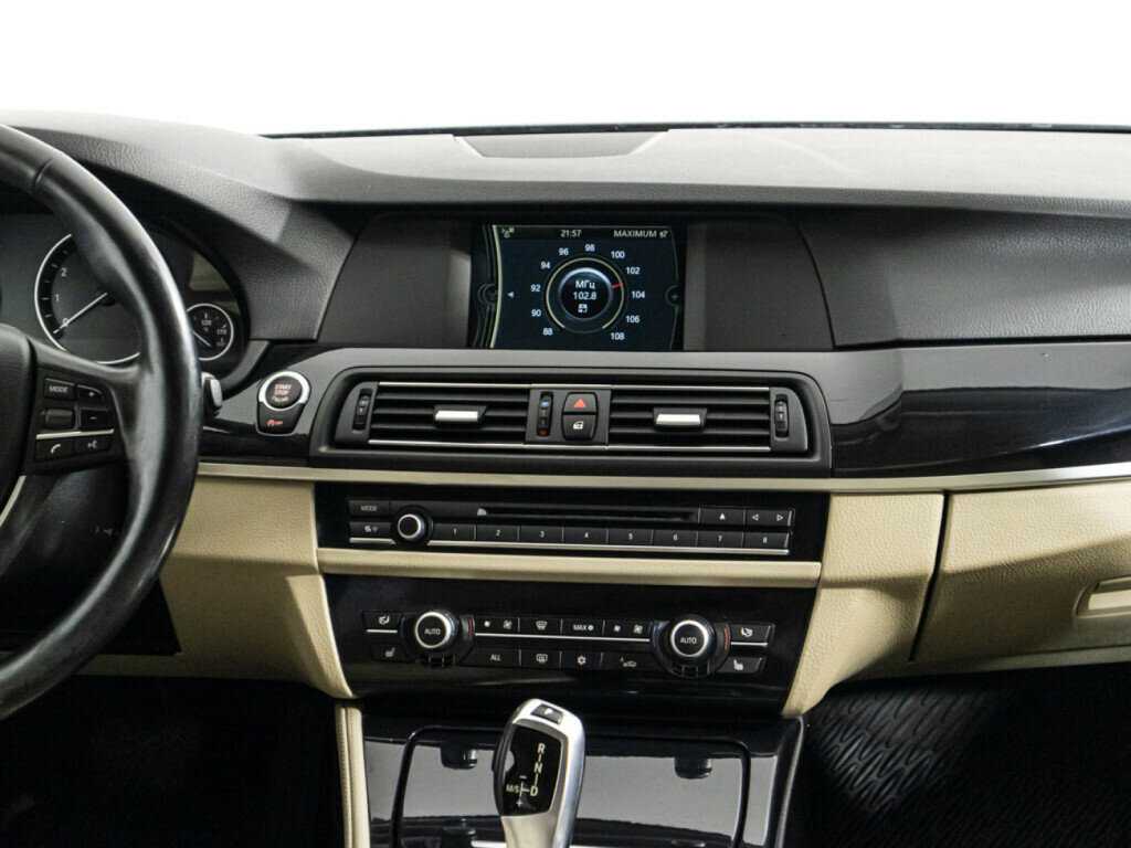 BMW 5 серии с пробегом — 2012 год. Фото: #13