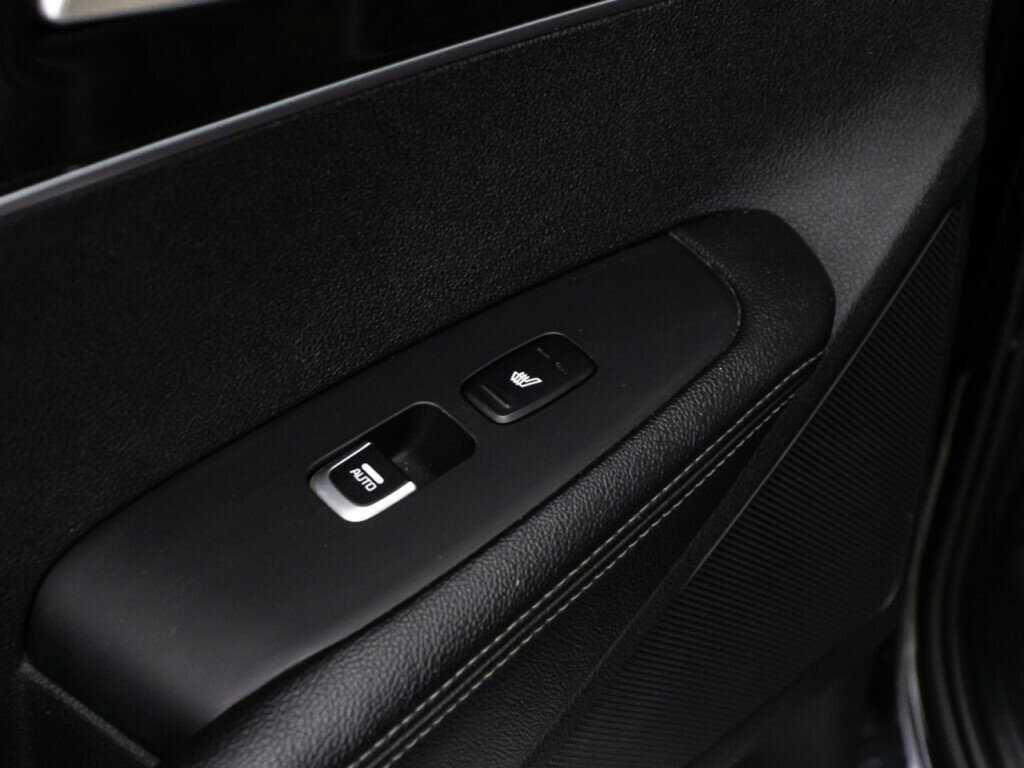 Kia Sorento с пробегом — 2016 год. Фото: #23
