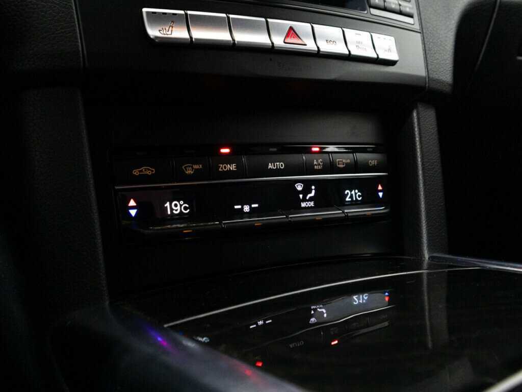 Mercedes-Benz E-Класс с пробегом — 2014 год. Фото: #14