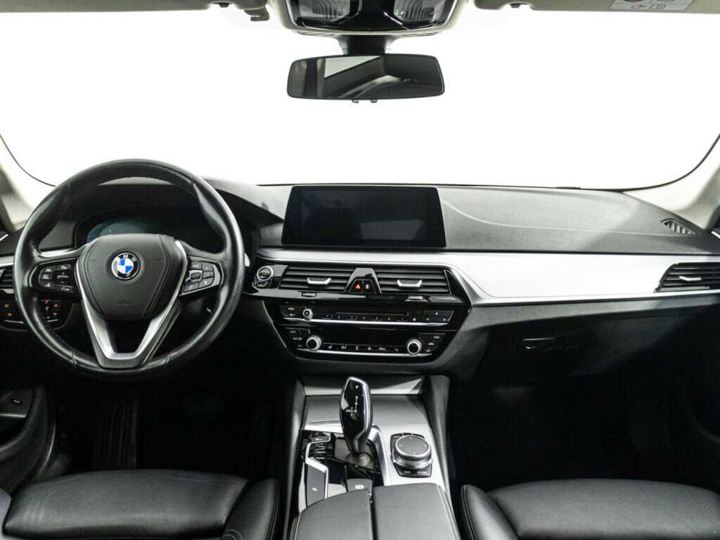 BMW 5 серии с пробегом — 2018 год. Фото: #12