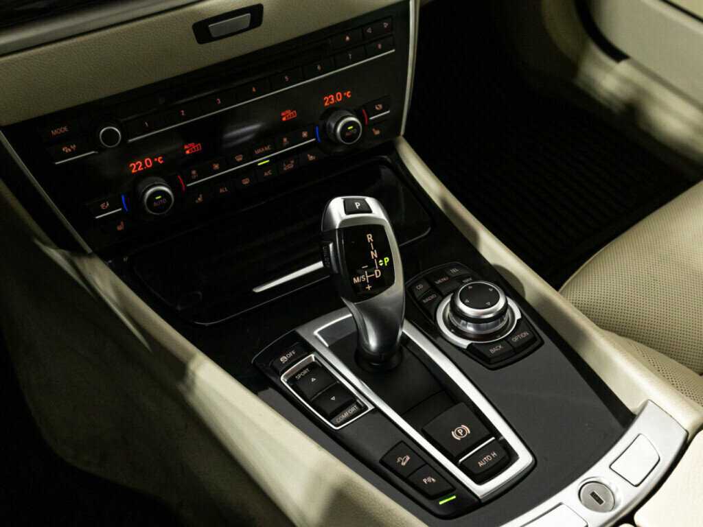 BMW 5 серии с пробегом — 2012 год. Фото: #17