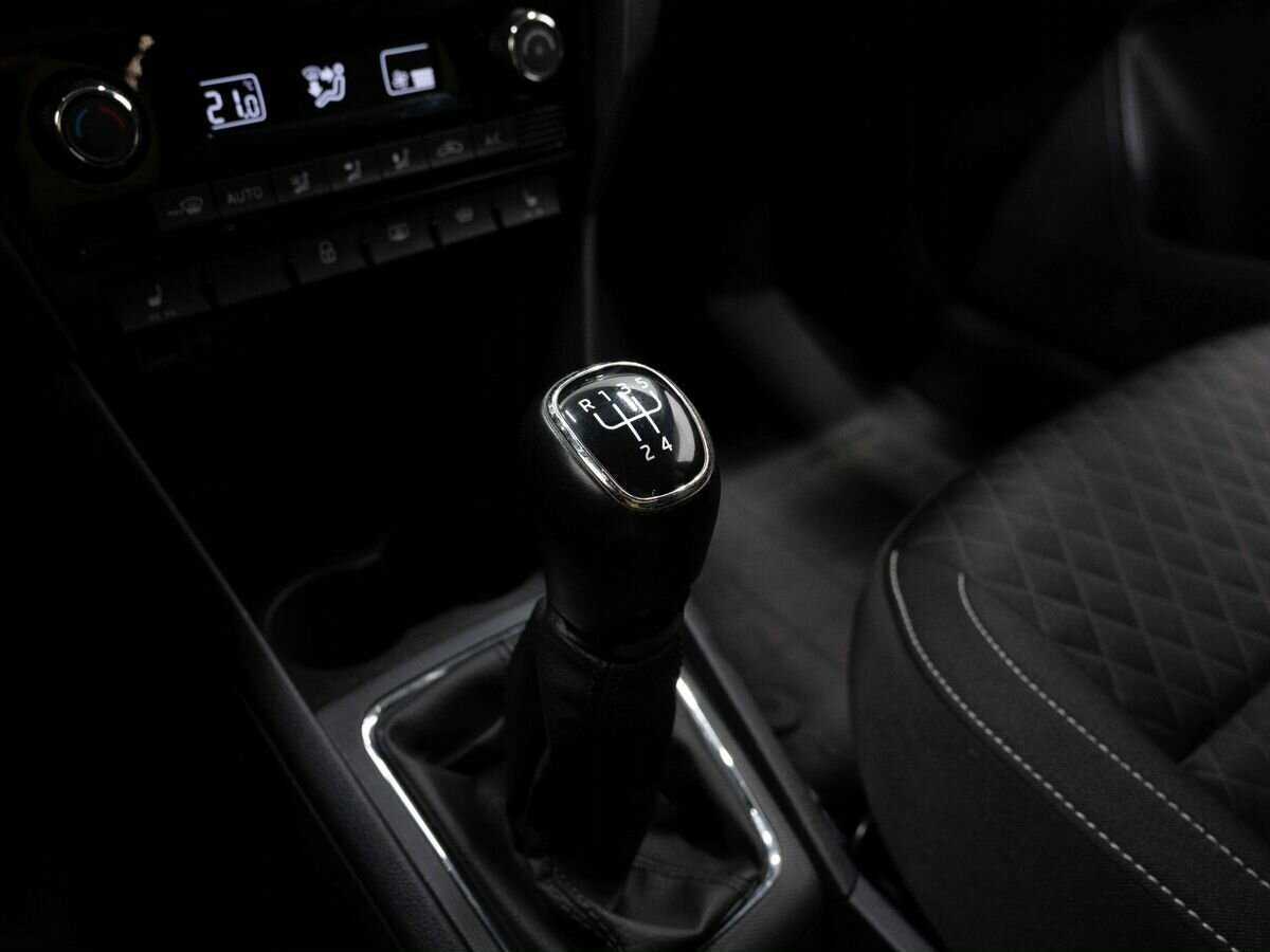 Skoda Rapid с пробегом — 2018 год. Фото: #23