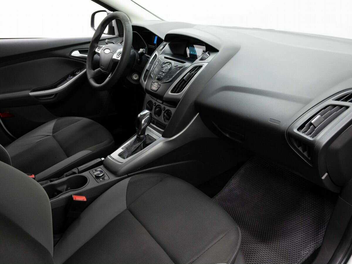 Ford Focus с пробегом — 2013 год. Фото: #11