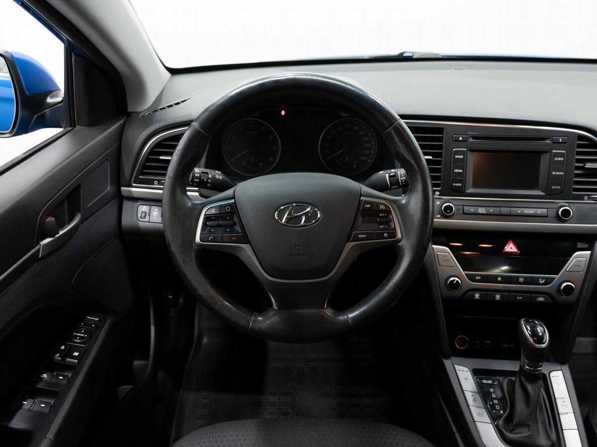 Hyundai Elantra с пробегом — 2017 год. Фото: #10