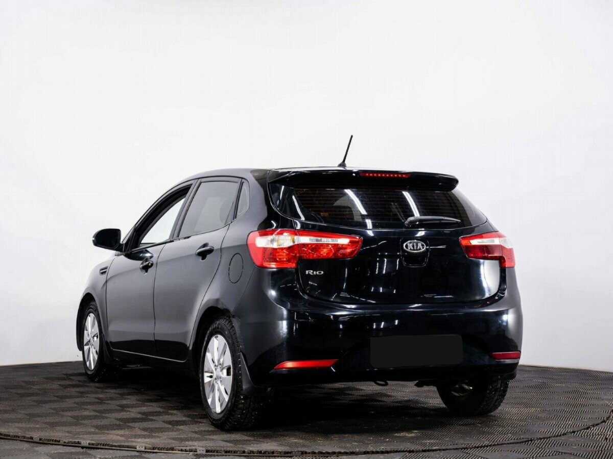 Kia Rio с пробегом — 2012 год. Фото: #3