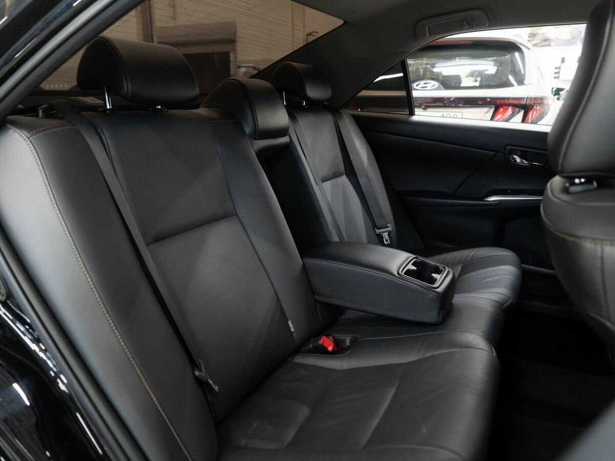 Toyota Camry с пробегом — 2017 год. Фото: #7