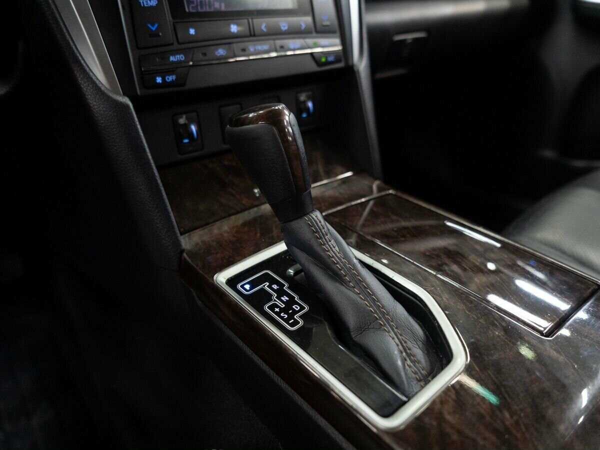 Toyota Camry с пробегом — 2017 год. Фото: #11