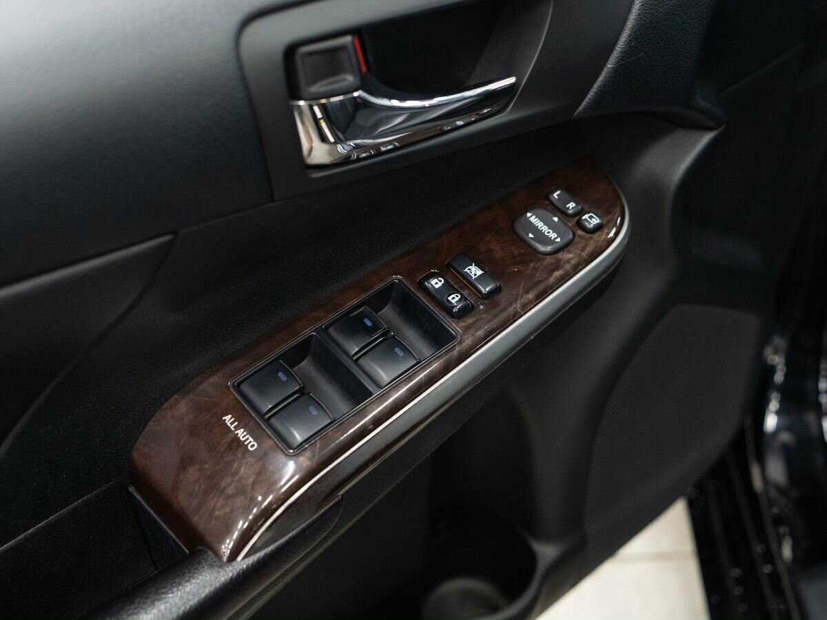 Toyota Camry с пробегом — 2017 год. Фото: #12