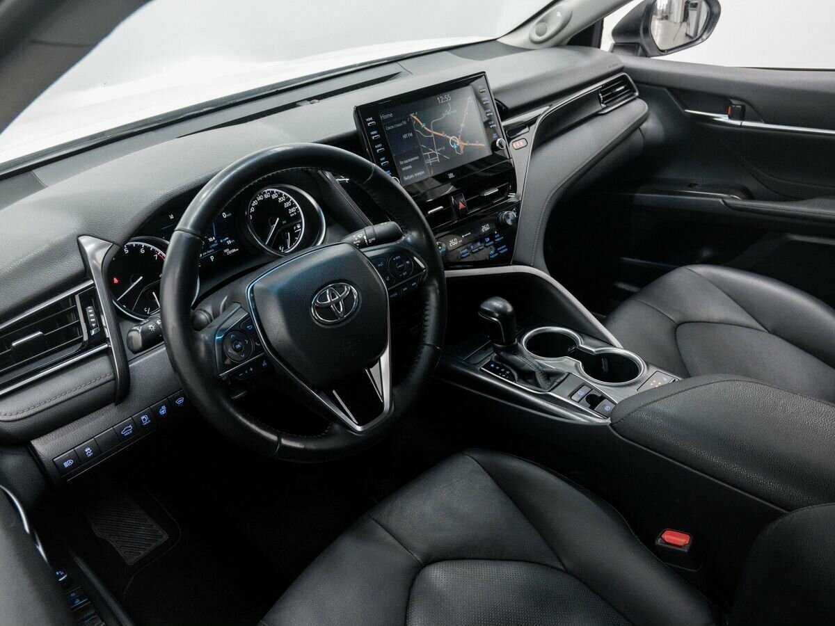 Toyota Camry с пробегом — 2022 год. Фото: #13