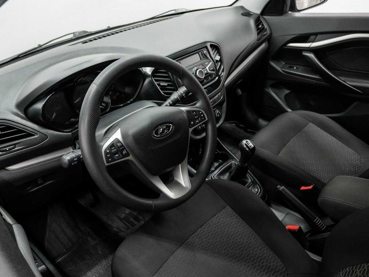 Lada (ВАЗ) Vesta с пробегом — 2019 год. Фото: #13