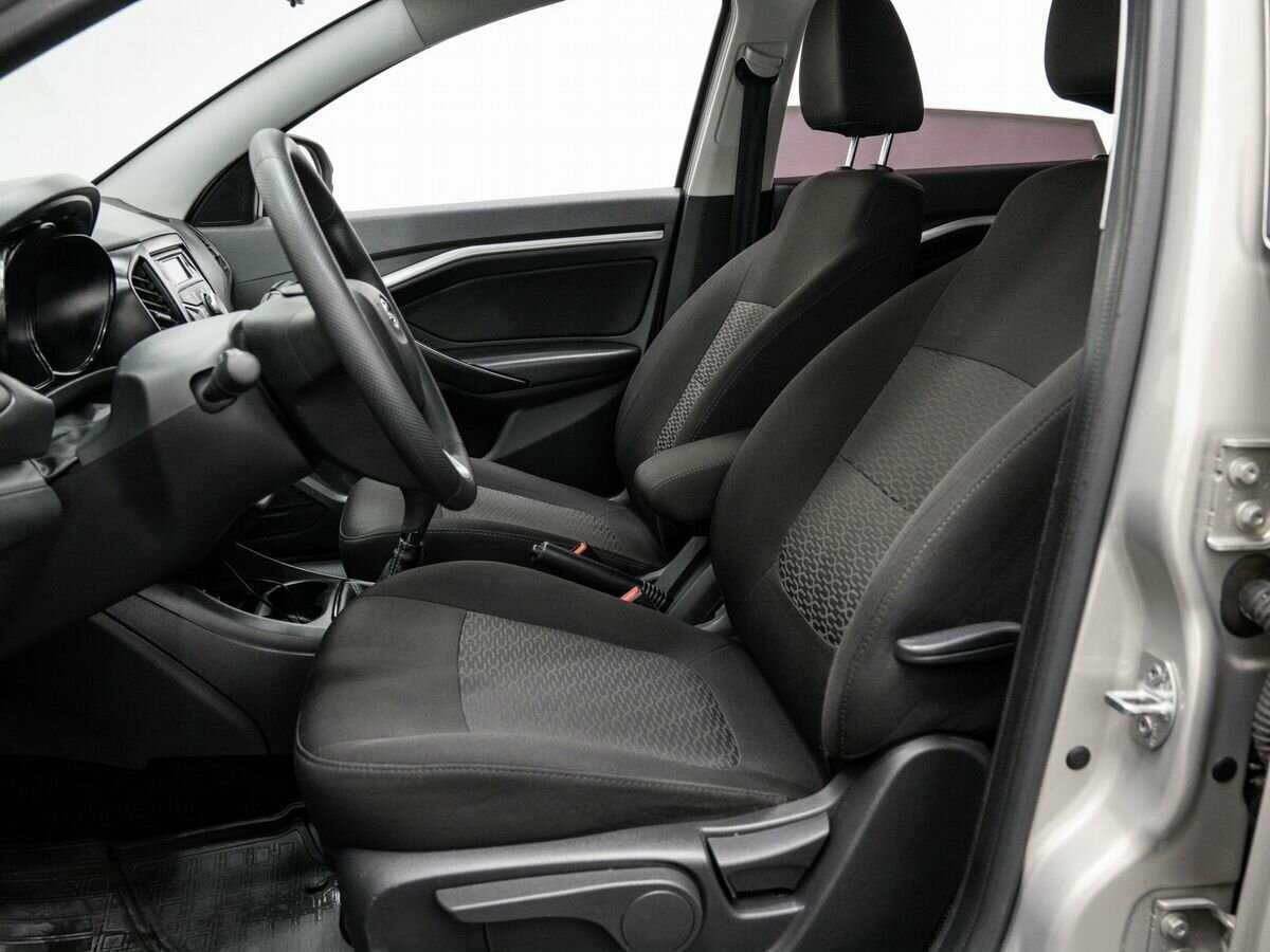 Lada (ВАЗ) Vesta с пробегом — 2019 год. Фото: #14