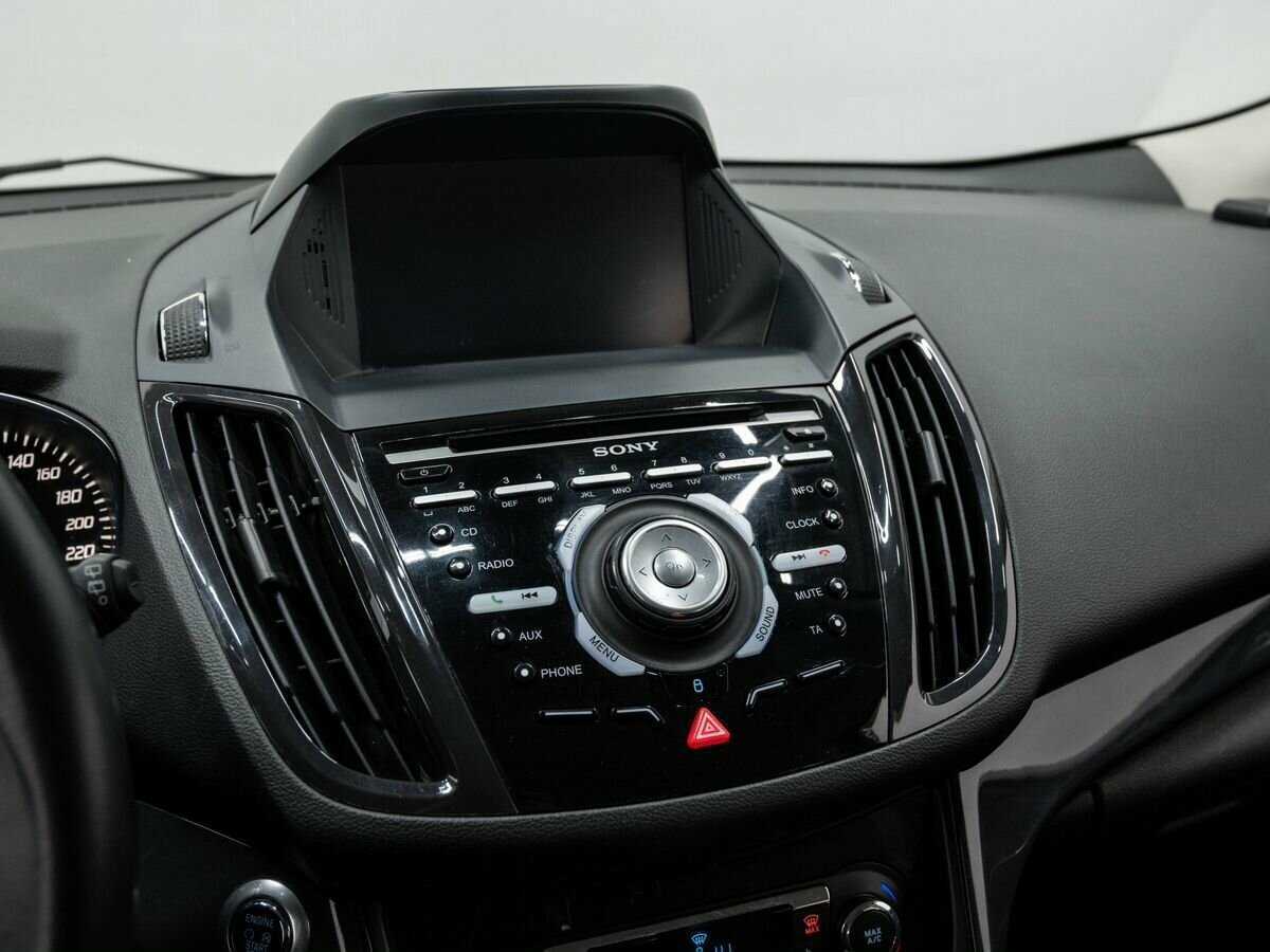 Ford Kuga с пробегом — 2015 год. Фото: #20