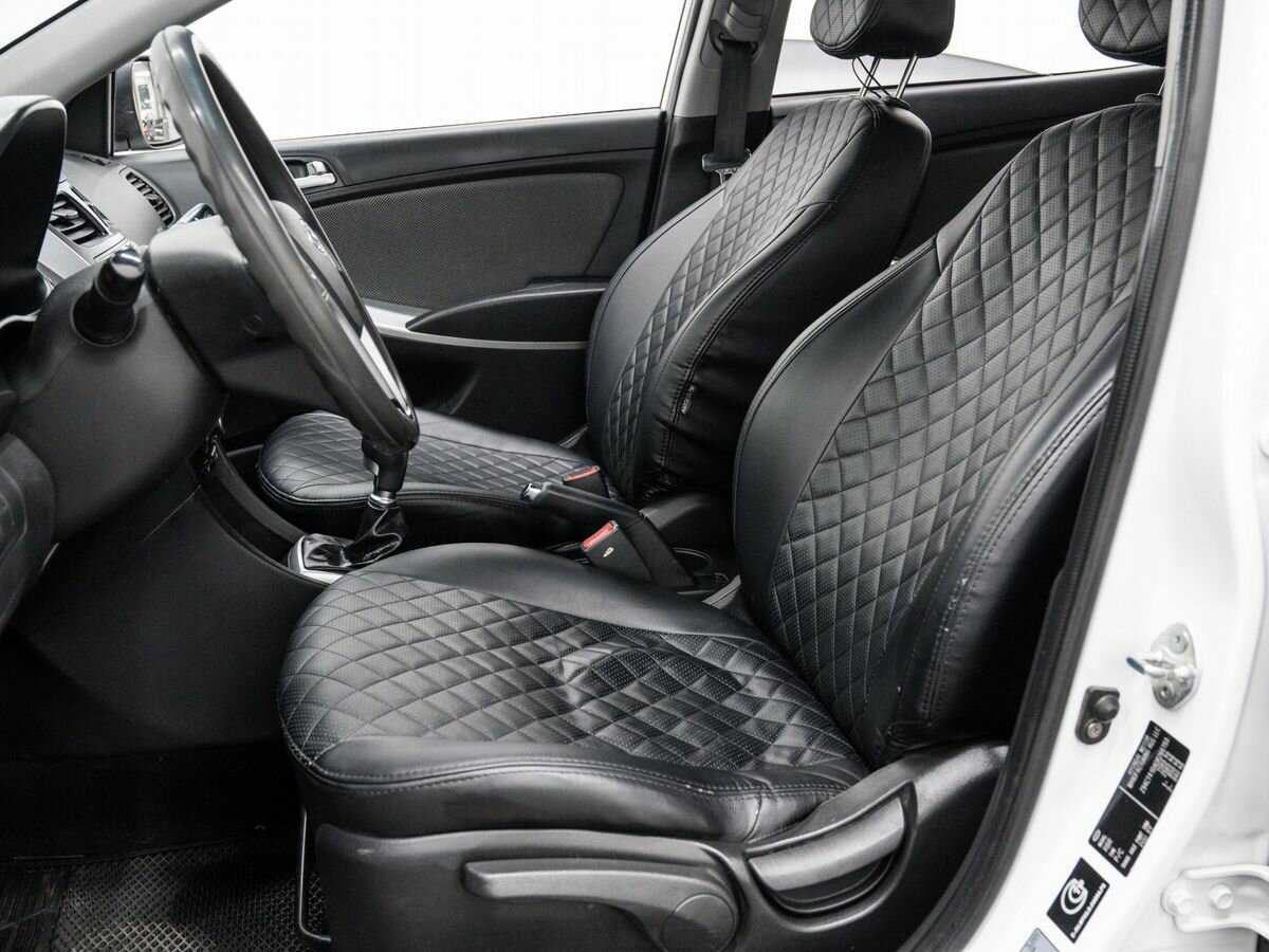 Hyundai Solaris с пробегом — 2013 год. Фото: #13