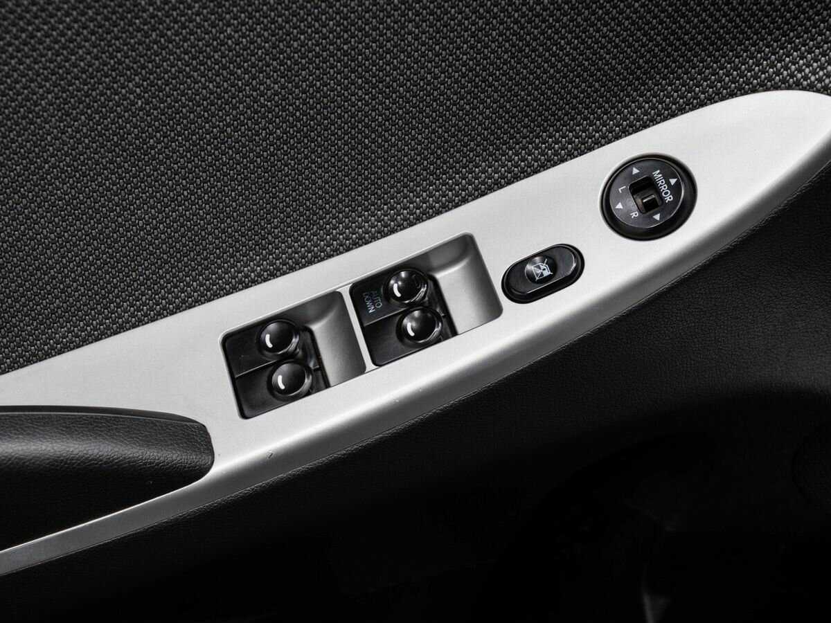 Hyundai Solaris с пробегом — 2013 год. Фото: #14