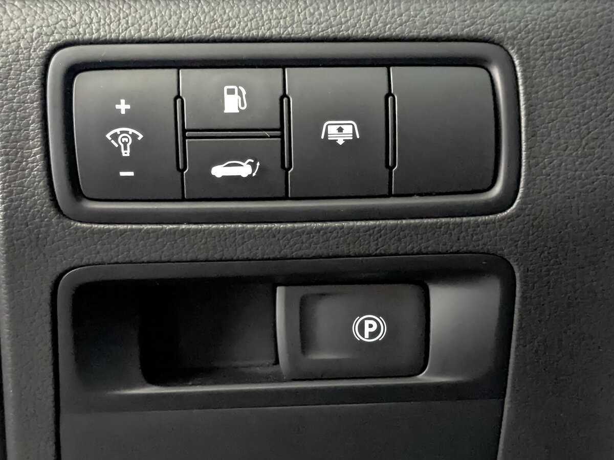 Hyundai Genesis с пробегом — 2015 год. Фото: #26