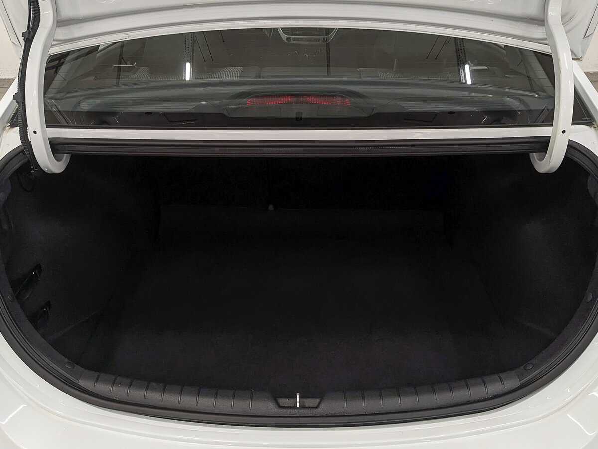 Hyundai Solaris с пробегом — 2017 год. Фото: #9